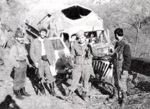 Ալեքսանդր Կուրեպինը (ձախից առաջինը)՝ թշնամու հերթական մեքենան ոչնչացնելուց հետո