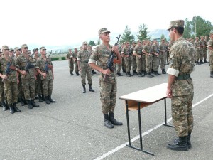 КОГДА НОВОБРАНЕЦ ВХОДИТ В ЧАСТЬ