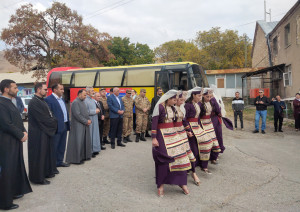 ԱՄՈՒՐ ՍԱՀՄԱՆ` ՀԶՈՐ ՀԱՅՐԵՆԻՔ